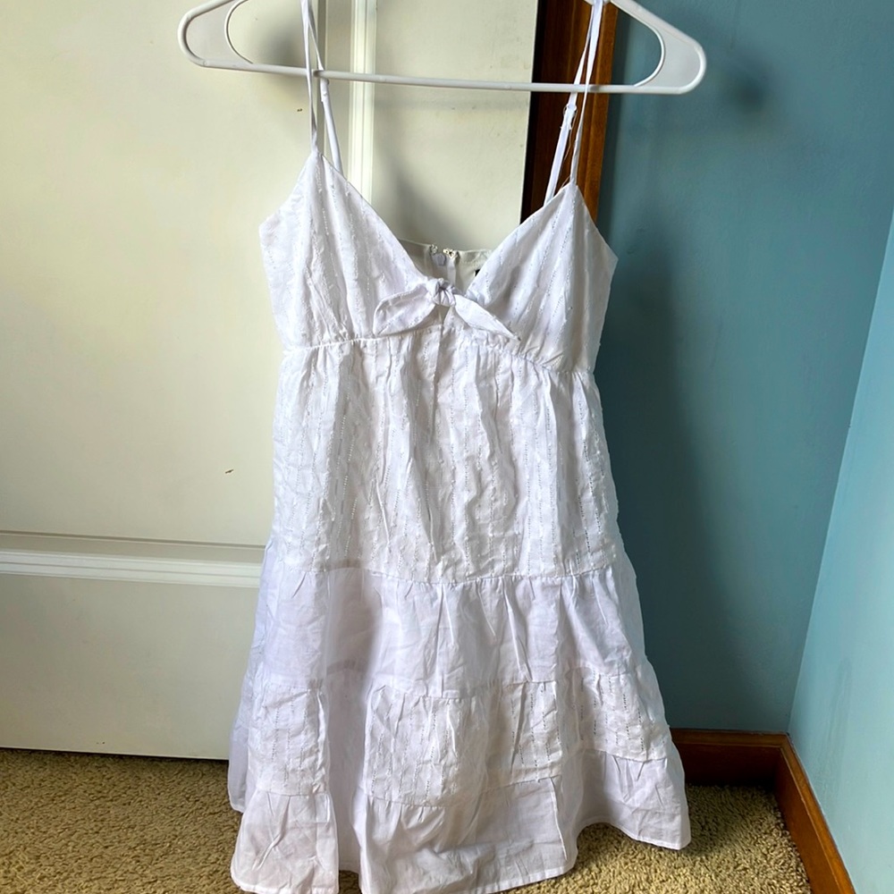 Size 0 City Studio white summer dress